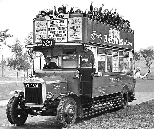 Memories of former days came alive in Leamington yesterday when a 1920s London bus jogged along The Parade. The 1925 woodgreen001